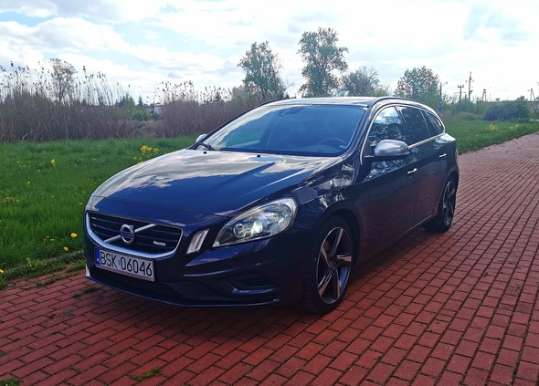 Volvo V60 cena 41900 przebieg: 242000, rok produkcji 2011 z Sokółka małe 79